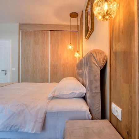 Apartment Grand Karavel Centre Варна Екстер'єр фото